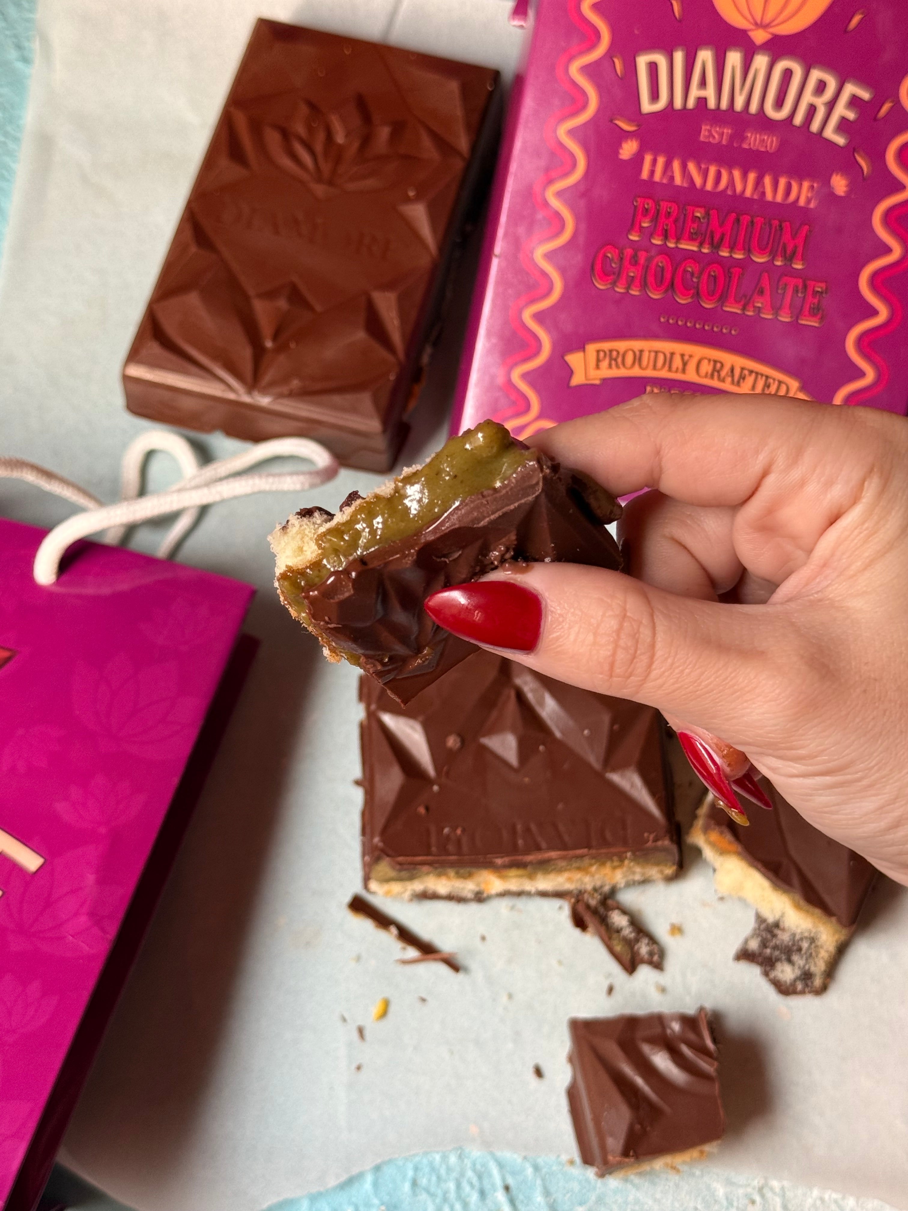 Pistachio cake bar 220 grams